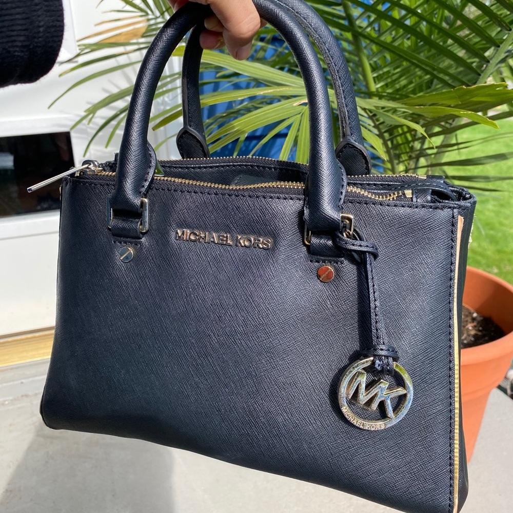 MICHAEL KORS ‘SUTTON’ SAFFIANO TOTE